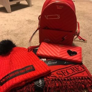 Victoria Secret red bundle 👜♥️